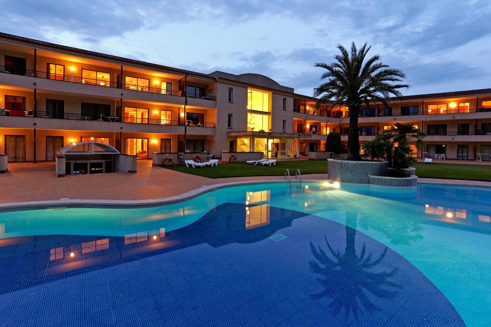 Aparthotel Golf Beach Pals Exteriér fotografie